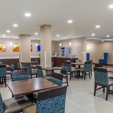 Quality Inn & Suites Spring Lake - Fayetteville Near Fort Bragg Kültér fotó