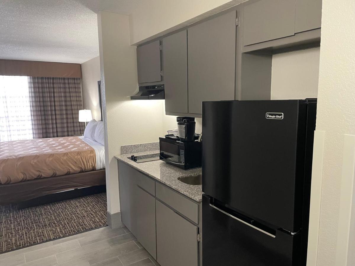 Quality Inn & Suites Spring Lake - Fayetteville Near Fort Bragg Kültér fotó