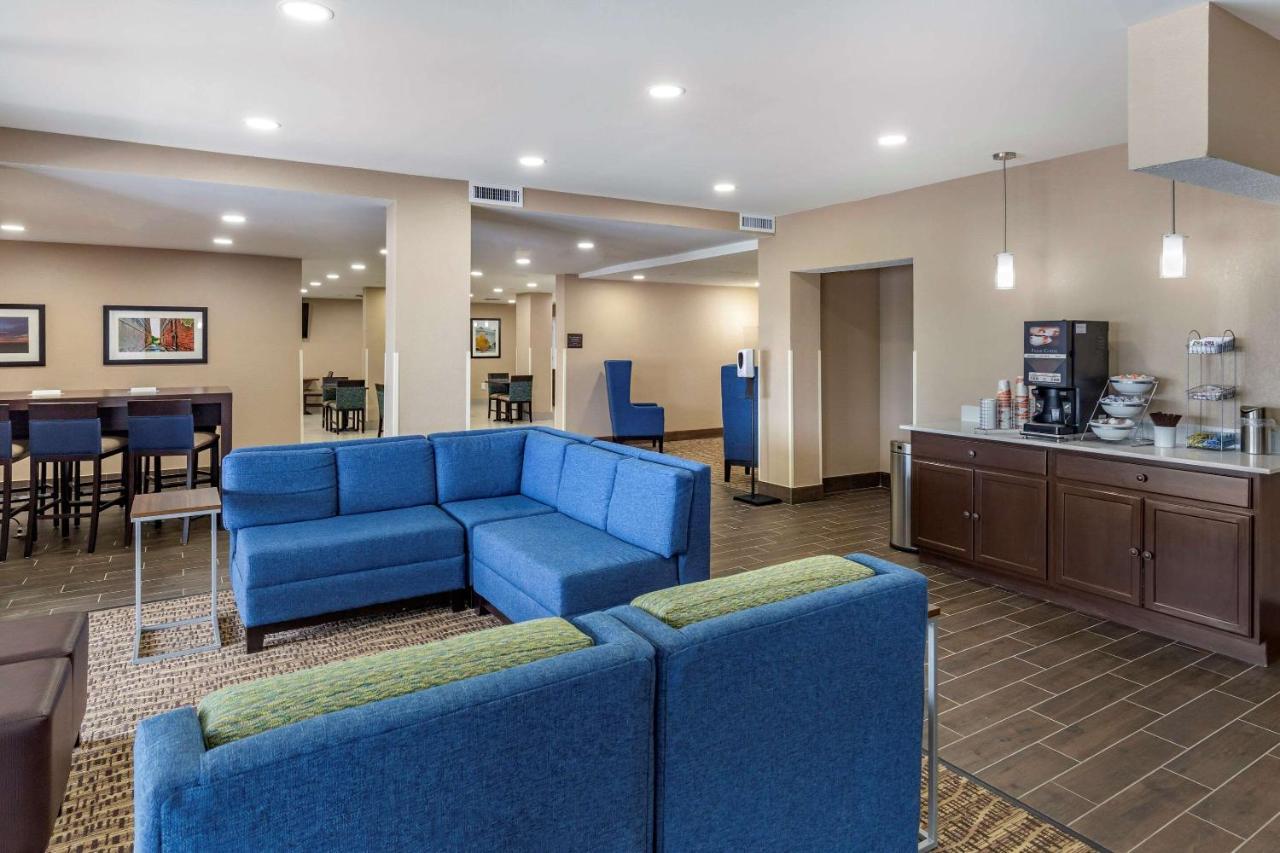 Quality Inn & Suites Spring Lake - Fayetteville Near Fort Bragg Kültér fotó