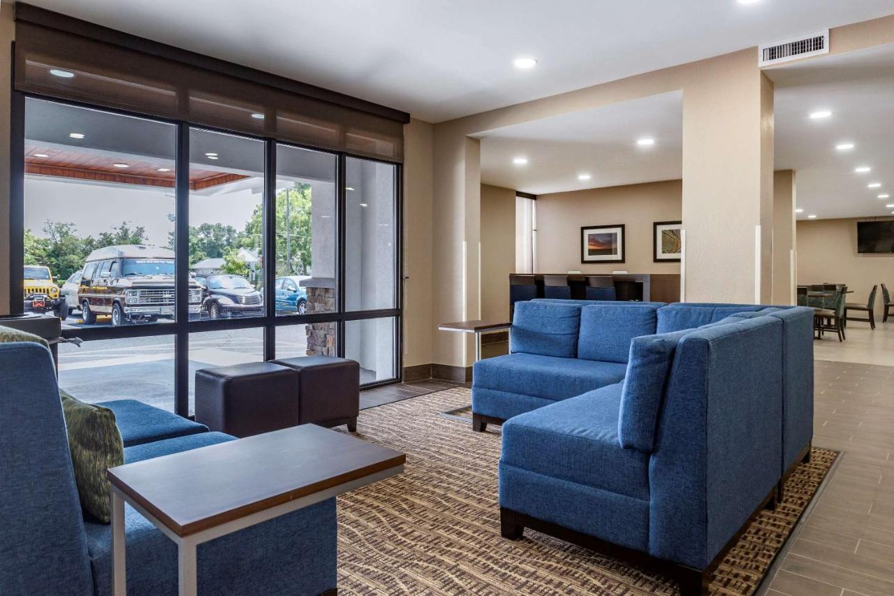 Quality Inn & Suites Spring Lake - Fayetteville Near Fort Bragg Kültér fotó