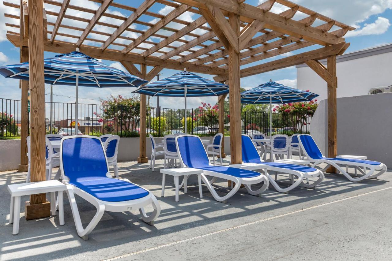Quality Inn & Suites Spring Lake - Fayetteville Near Fort Bragg Kültér fotó